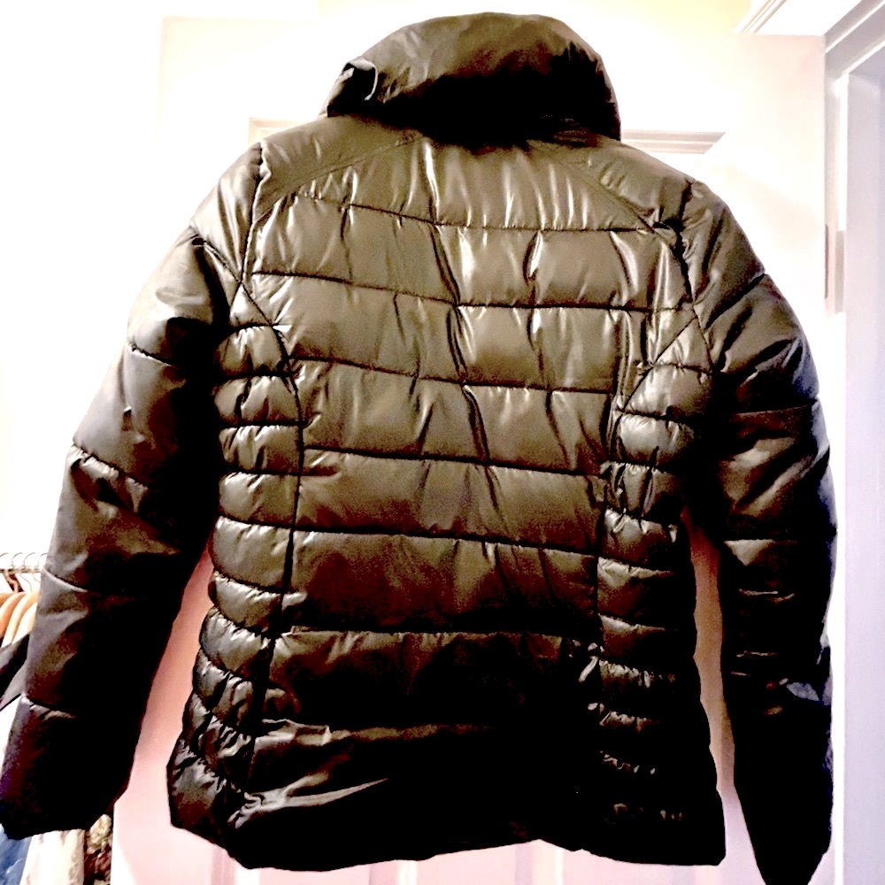 Guess Black Puffer Jacket Size Medium - Picture 2 of 3